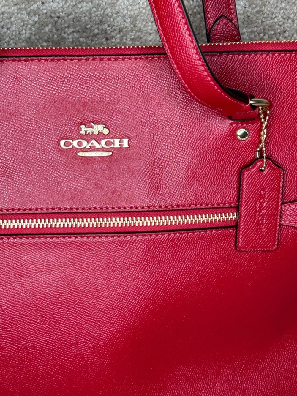 COACH 79608 Gallery Tote Crossgrain Leather Shoulder Bag Gold/Red Apple - Picture 3 of 12